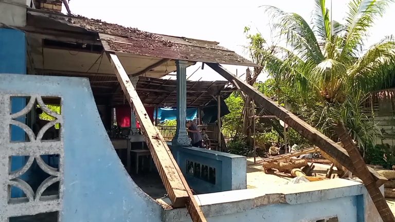 BANGKA TV.00_00_15_23.Still061