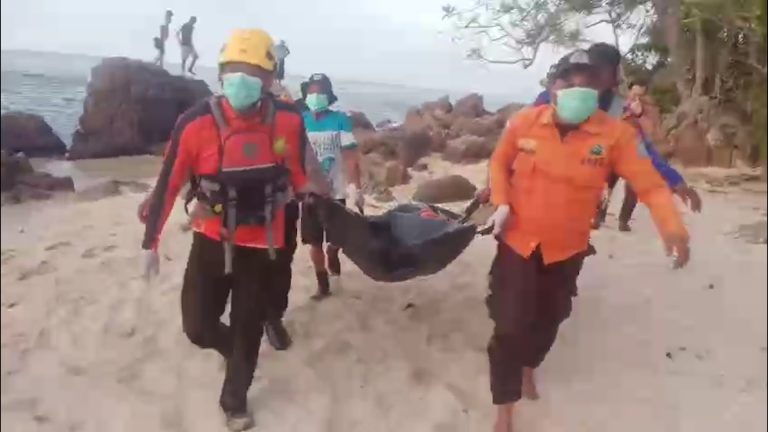 BANGKA TV.00_01_31_03.Still057