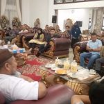 WARGA KOBA SERBU PASAR MURAH .00_04_15_10.Still006