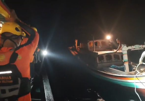 SAR Pangkalpinang Evakuasi KM Sebanyak (Video)
